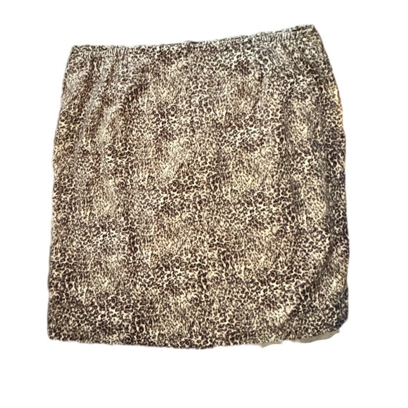 Talbots Leopard Print Pencil Skirt - Black and Cream - Picture 2 of 3